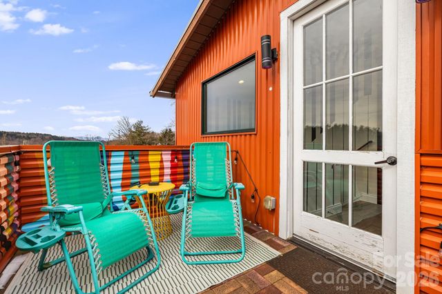 26 Upstream Way, Asheville, NC 28806