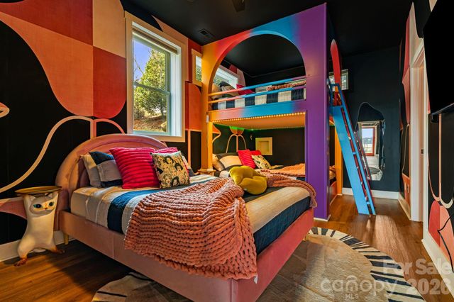 26 Upstream Way, Asheville, NC 28806