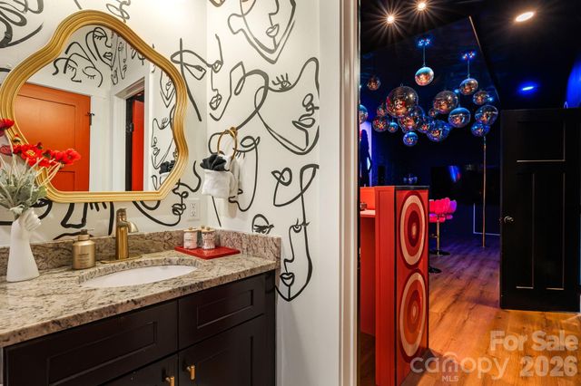 26 Upstream Way, Asheville, NC 28806