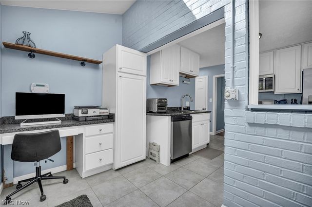 3683 Stoer Road, Shaker Heights, OH 44122