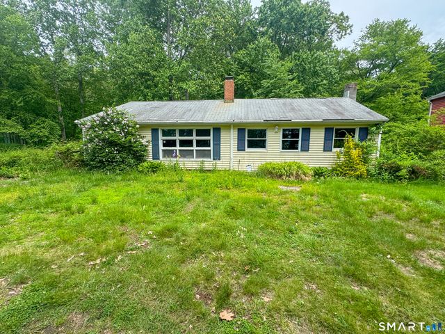 11 Brook Trail, East Hampton, CT 06424