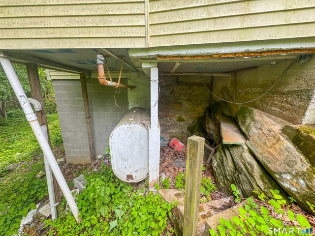 11 Brook Trail, East Hampton, CT 06424