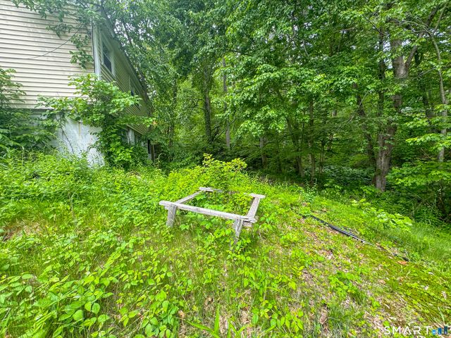 11 Brook Trail, East Hampton, CT 06424