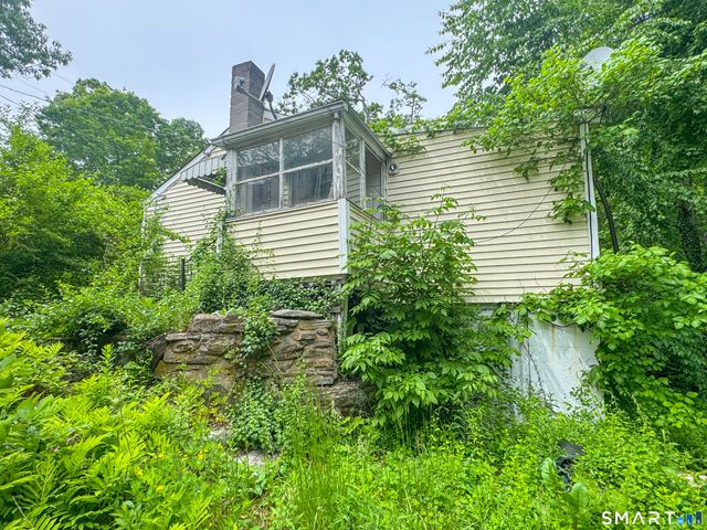 11 Brook Trail, East Hampton, CT 06424