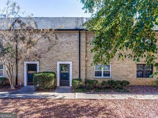 280 Winding River Road B, Atlanta, GA 30350