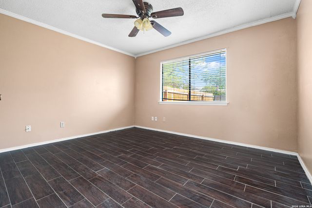 5202 GAWAIN DR, San Antonio, TX 78218