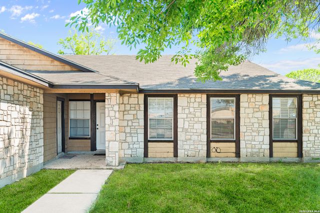5202 GAWAIN DR, San Antonio, TX 78218