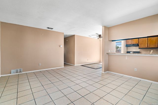 5202 GAWAIN DR, San Antonio, TX 78218
