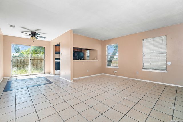 5202 GAWAIN DR, San Antonio, TX 78218
