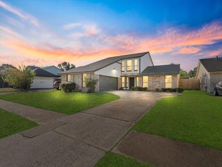 5811 Fair Forest Drive, Houston, TX 77088