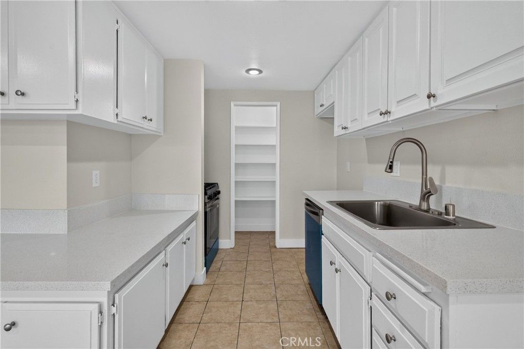 25220 Belle Porte Avenue 2, Harbor City, CA 90710 — photo 2