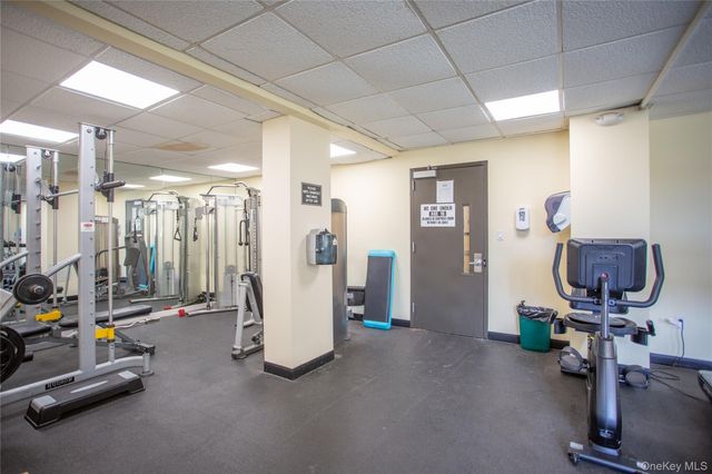 100 W Broadway 3-D, Long Beach, NY 11561