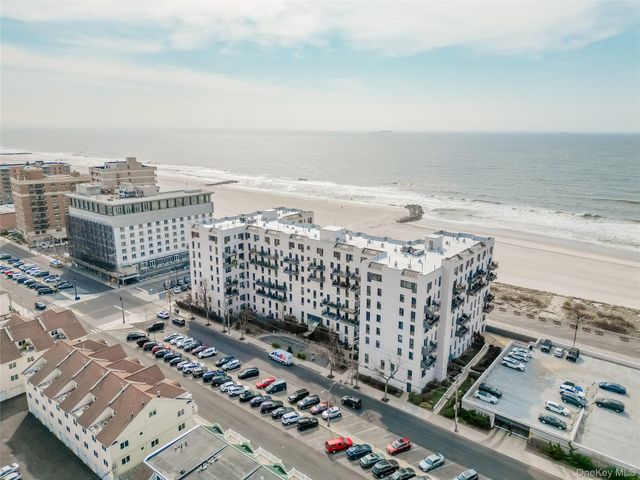 100 W Broadway 3-D, Long Beach, NY 11561