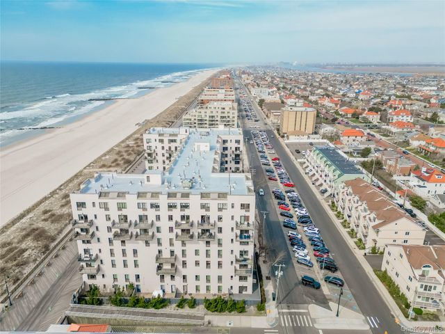 100 W Broadway 3-D, Long Beach, NY 11561
