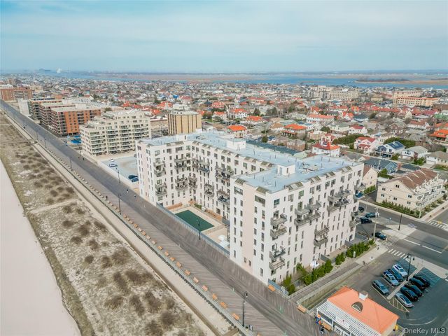 100 W Broadway 3-D, Long Beach, NY 11561