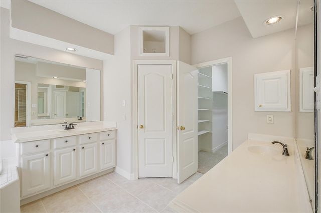 114 Locksley Trace Court, Houston, TX 77094