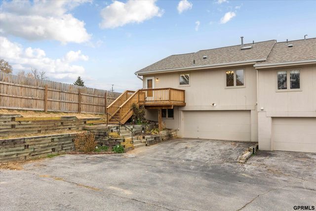 12712 S 28th Avenue, Bellevue, NE 68123