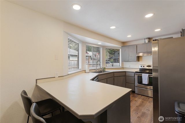 408 Cothary ST, Wilkeson, WA 98396