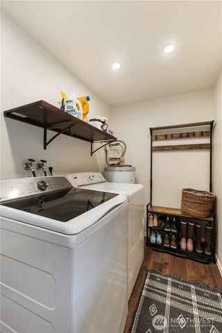 408 Cothary ST, Wilkeson, WA 98396