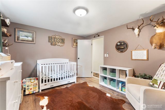 408 Cothary ST, Wilkeson, WA 98396