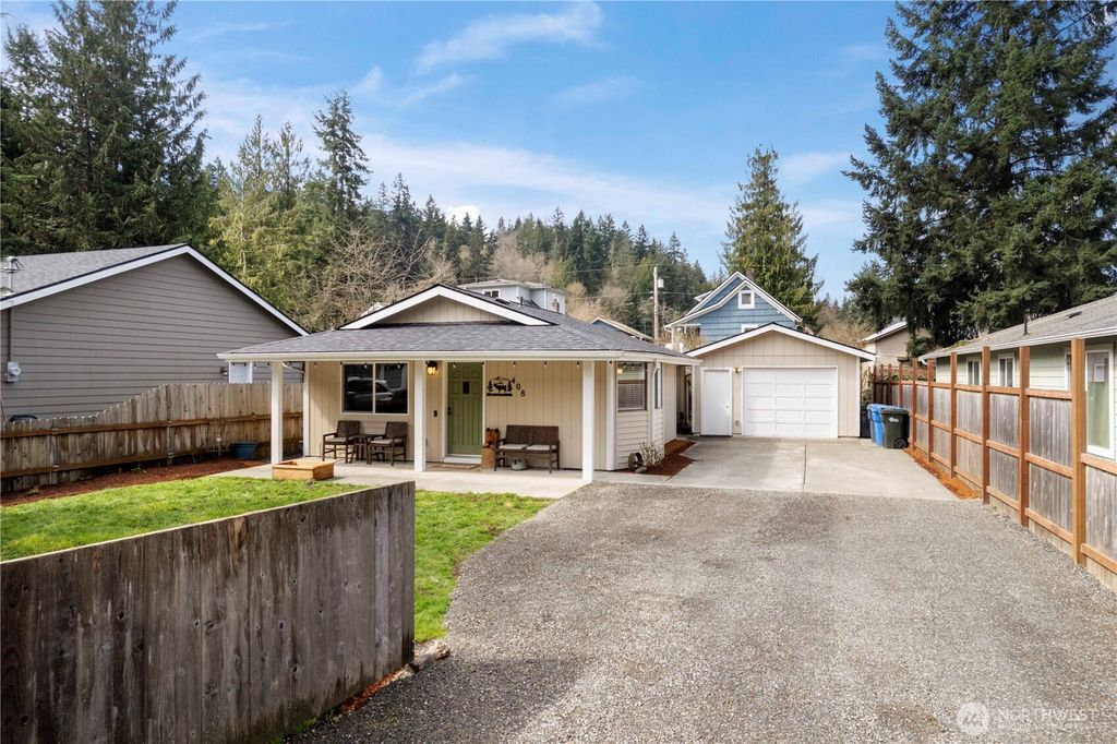 408 Cothary ST, Wilkeson, WA 98396