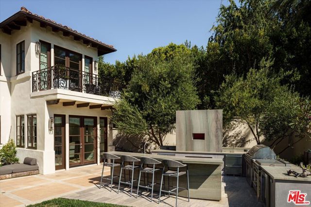 2481 Summitridge Drive, Beverly Hills, CA 90210