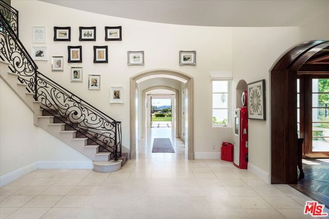 2481 Summitridge Drive, Beverly Hills, CA 90210