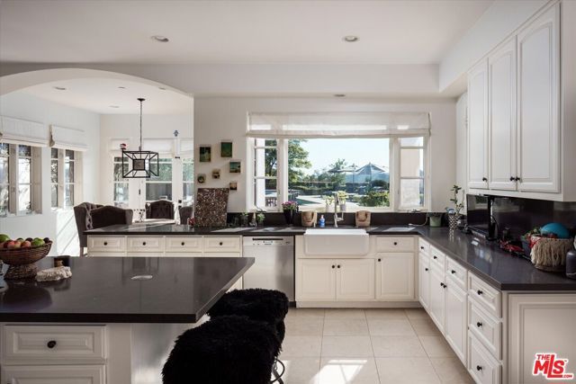 2481 Summitridge Drive, Beverly Hills, CA 90210