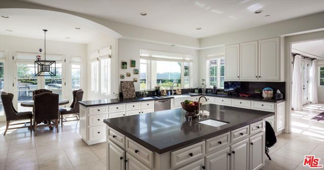 2481 Summitridge Drive, Beverly Hills, CA 90210