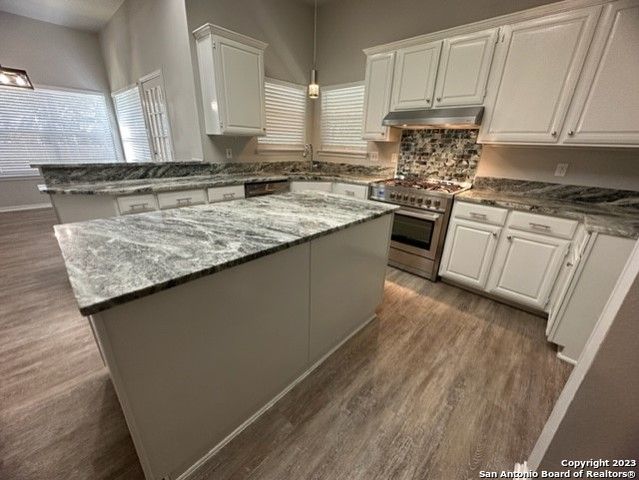 8823 SHADY VLY, San Antonio, TX 78254