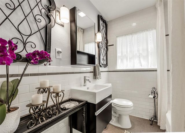 902 Woodland Parkway, College Station, TX 77840