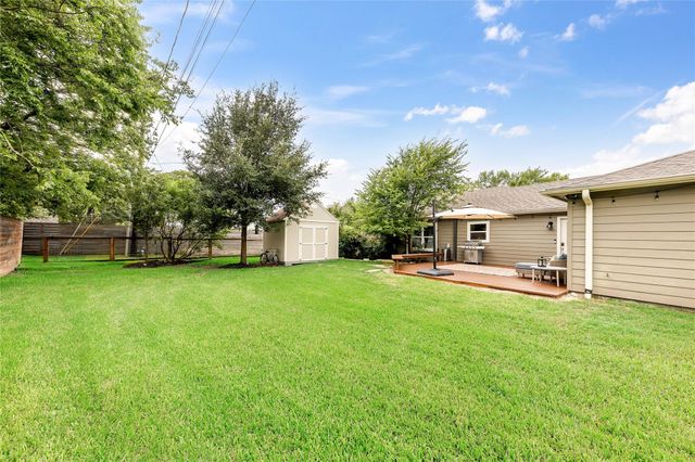 902 Woodland Parkway, College Station, TX 77840
