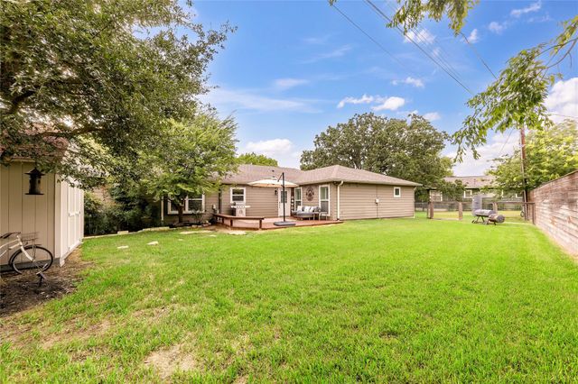 902 Woodland Parkway, College Station, TX 77840