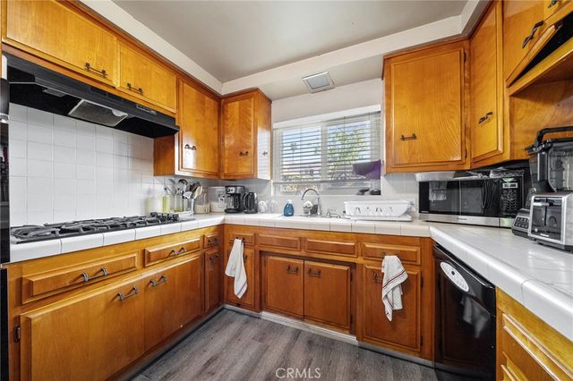 3823 Stockbridge, Los Angeles, CA 90032