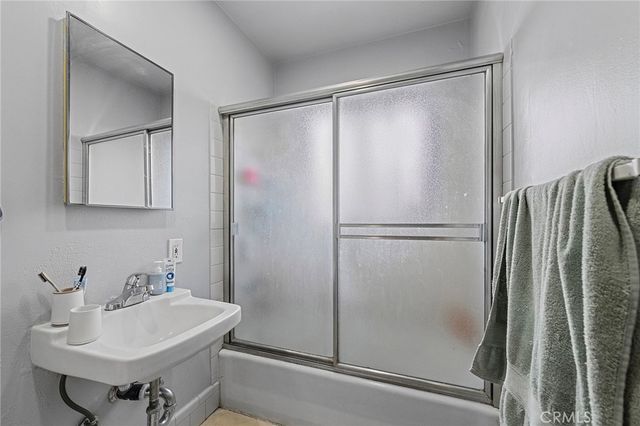 3823 Stockbridge, Los Angeles, CA 90032