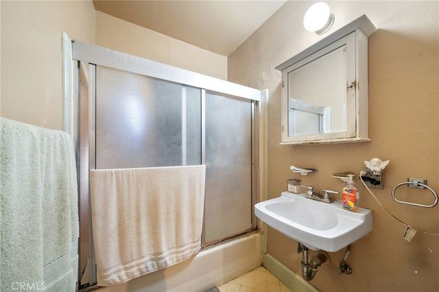 3823 Stockbridge, Los Angeles, CA 90032