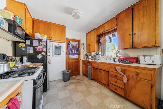 3823 Stockbridge, Los Angeles, CA 90032