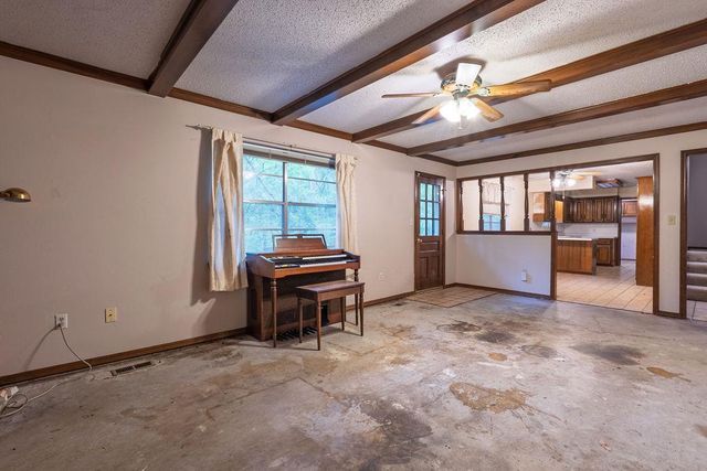 9 N Gilpin Avenue, Shawnee, OK 74804