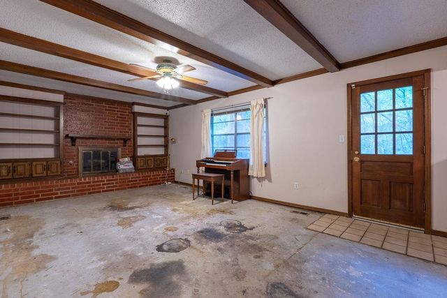 9 N Gilpin Avenue, Shawnee, OK 74804