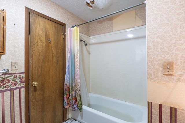 9 N Gilpin Avenue, Shawnee, OK 74804