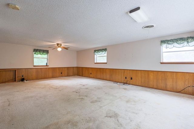 9 N Gilpin Avenue, Shawnee, OK 74804