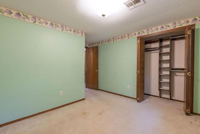 9 N Gilpin Avenue, Shawnee, OK 74804