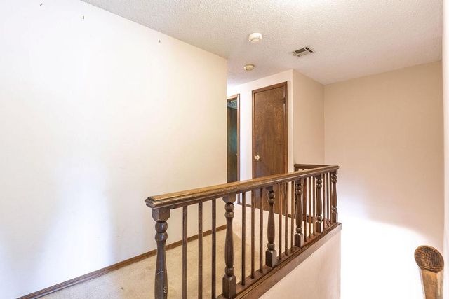 9 N Gilpin Avenue, Shawnee, OK 74804