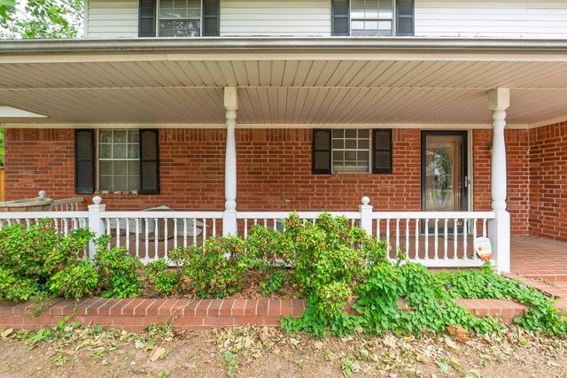 9 N Gilpin Avenue, Shawnee, OK 74804