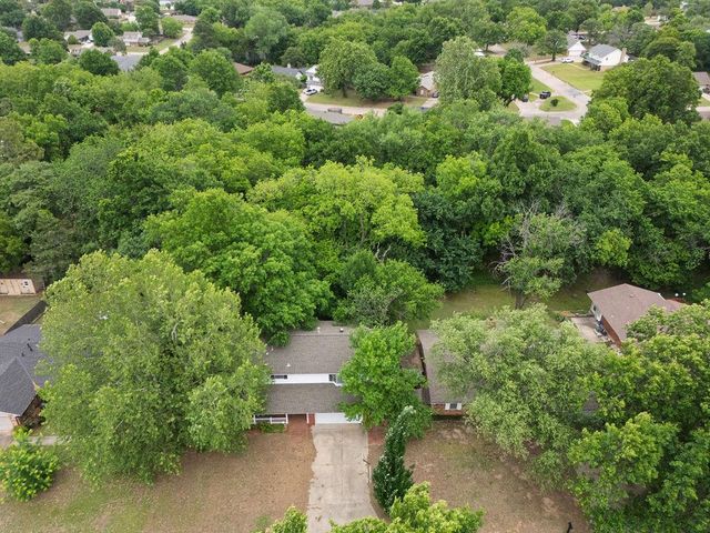 9 N Gilpin Avenue, Shawnee, OK 74804
