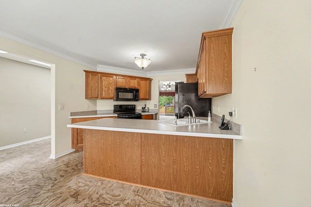 52109 E Westgrove Ct. Court, Macomb Twp, MI 48042