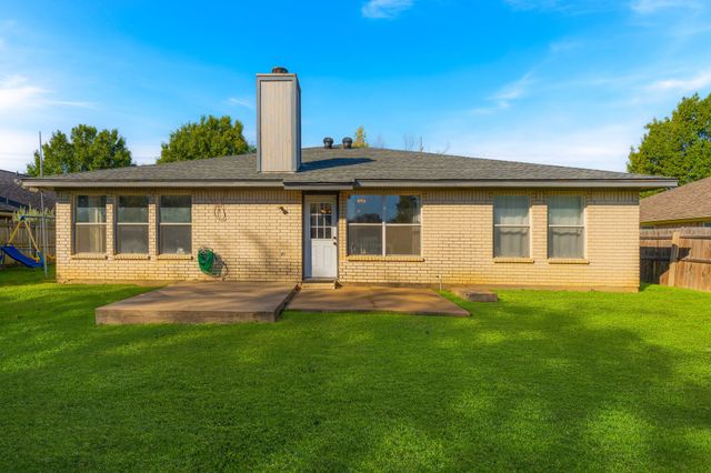 705 Western Trail, Keller, TX 76248