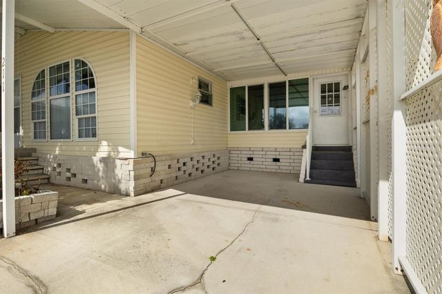 211 GLENWOOD DRIVE, Lake Wales, FL 33898