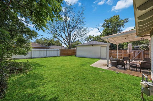 6131 Dumfries Drive, Houston, TX 77096