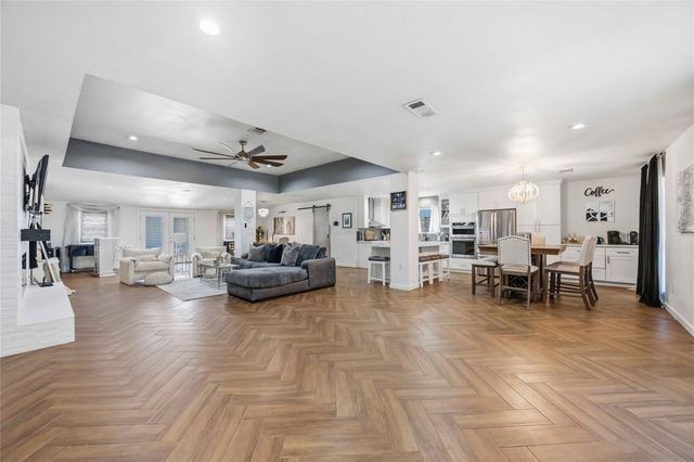 6131 Dumfries Drive, Houston, TX 77096